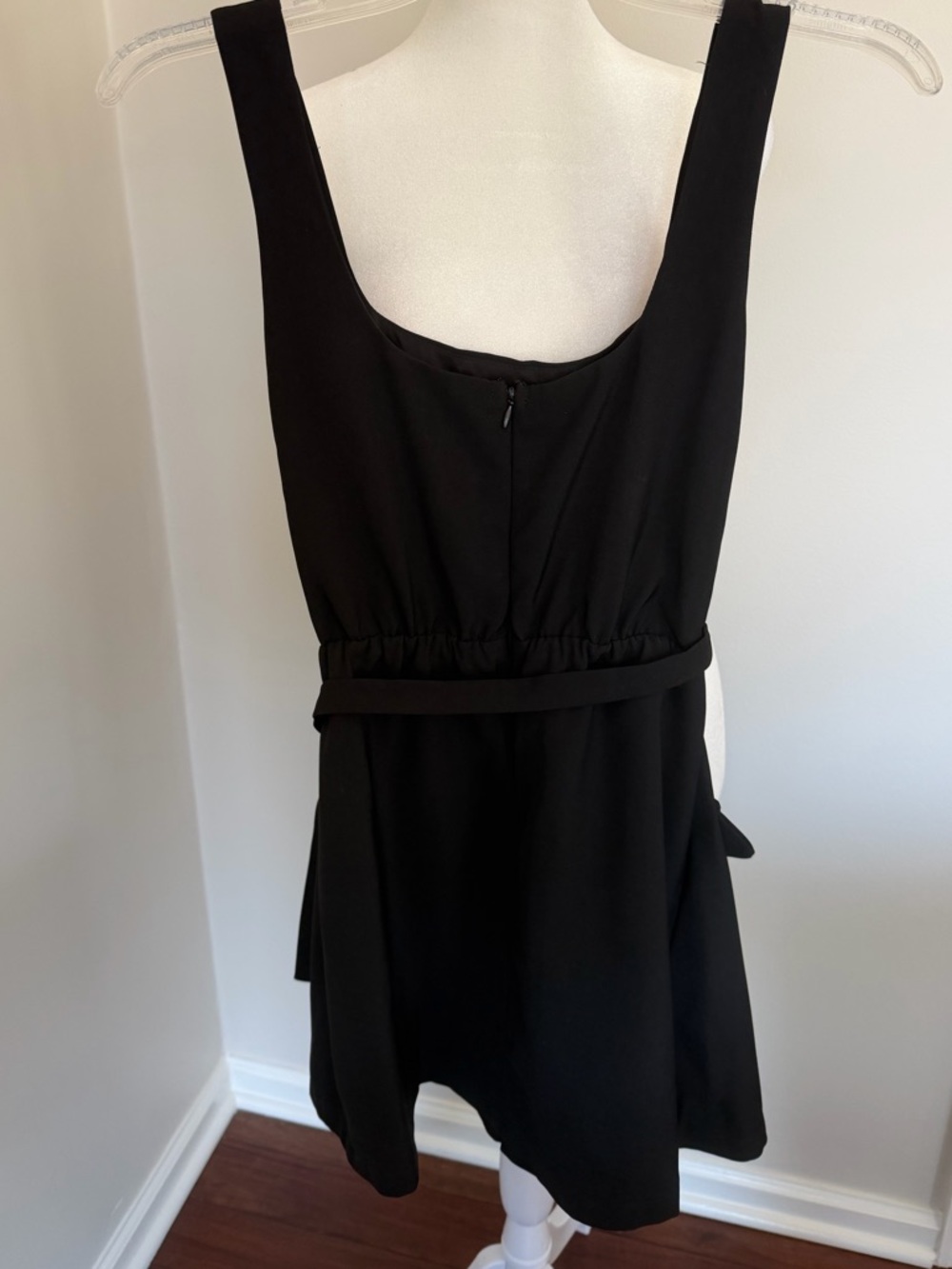 Hello Molly Beauty Editor Wrap Front Romper - Picture 5 of 6